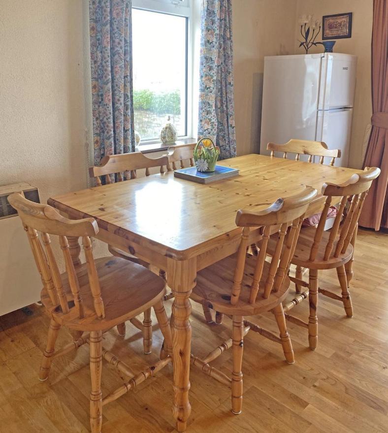 Lands End Cottage - Connemara Aughrus More エクステリア 写真