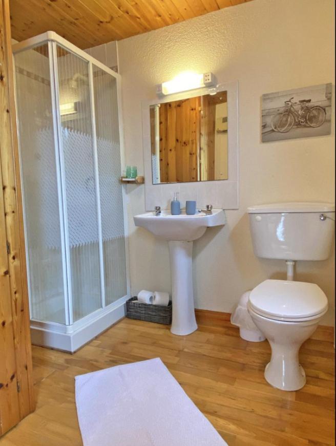 Lands End Cottage - Connemara Aughrus More エクステリア 写真